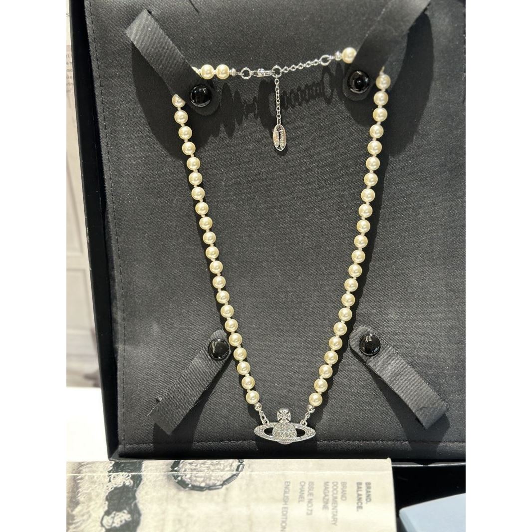 Vivienne Westwood Necklaces - Click Image to Close